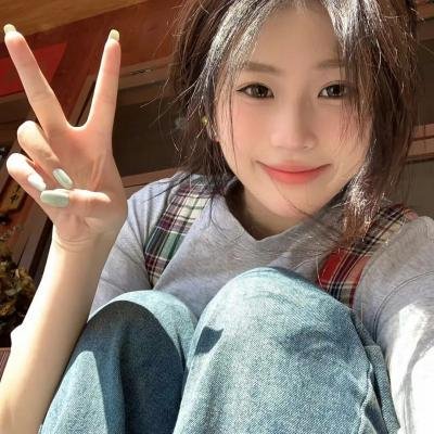 觉醒后女配转身抱上反派大腿